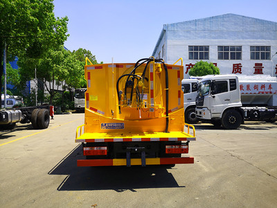 城市清道夫 藍(lán)牌疏通車(chē)在現(xiàn)代市政維護(hù)中的關(guān)鍵角色
